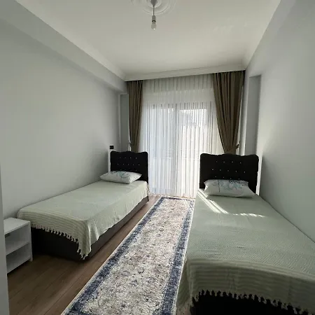 With Pool On The Beach Apartment Trabzon