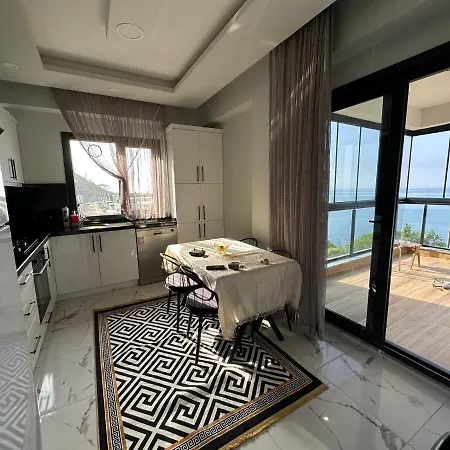 With Pool On The Beach Apartment Trabzon